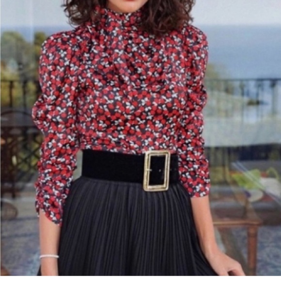 Zara Tops - Zara blouse